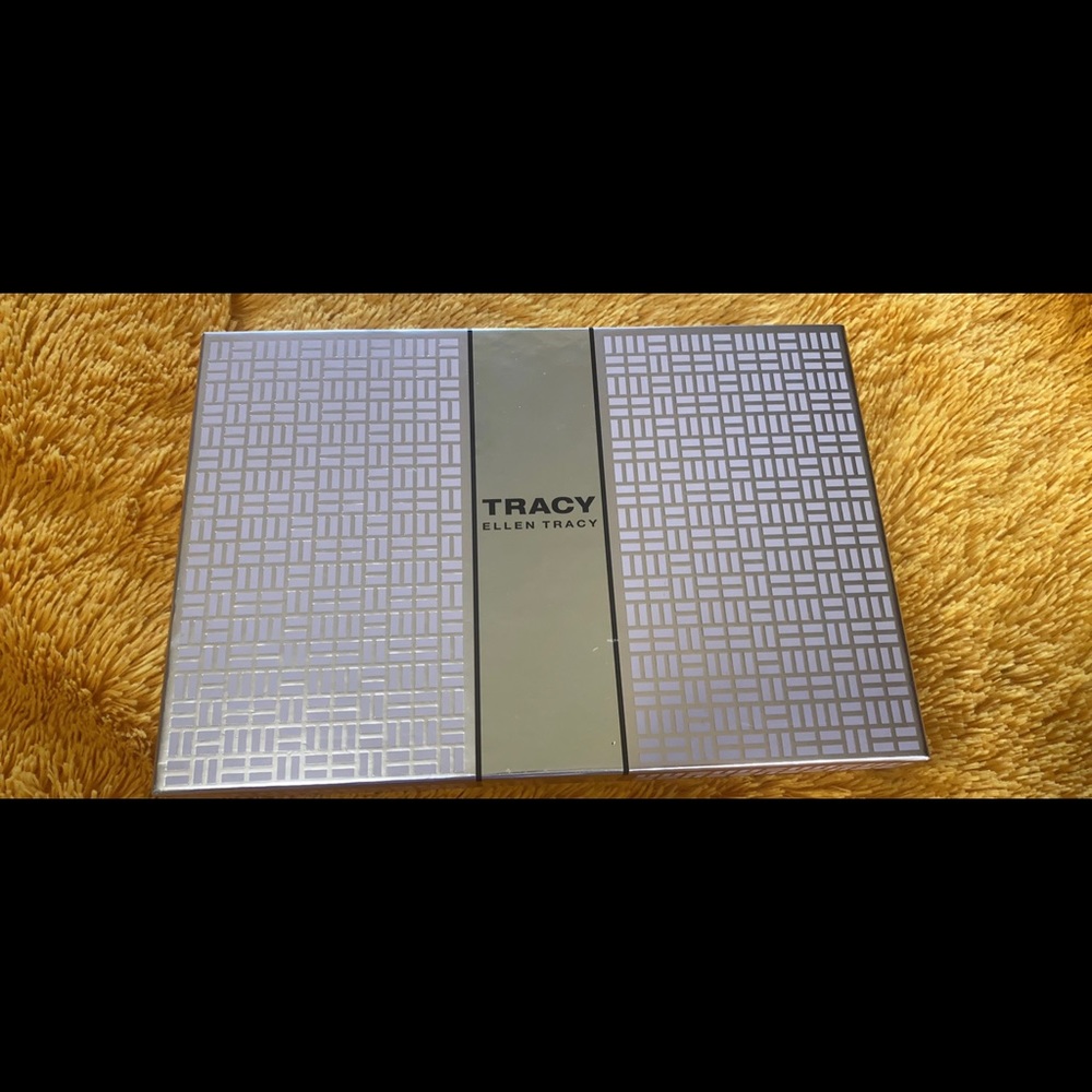 ELLEN TRACY FRAGRANCE SET